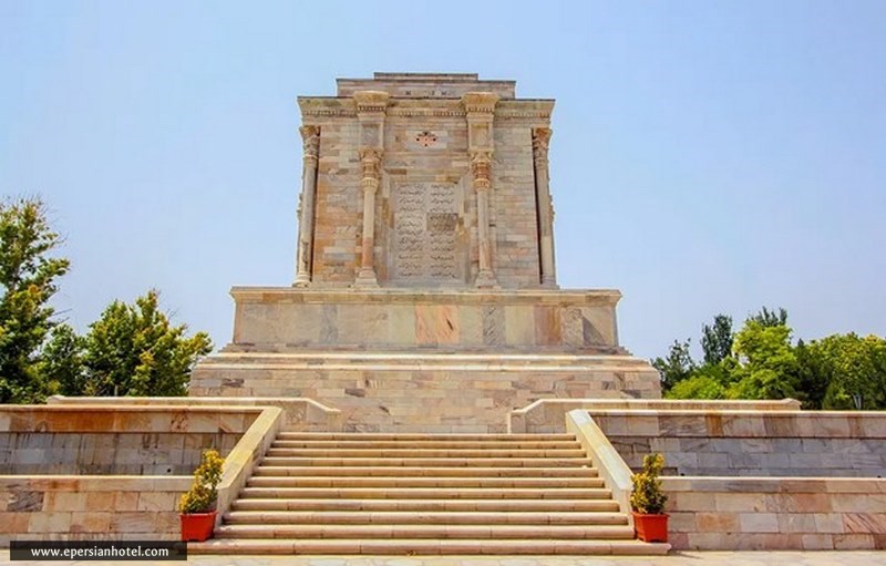 ارامگاه فردوسی در توس